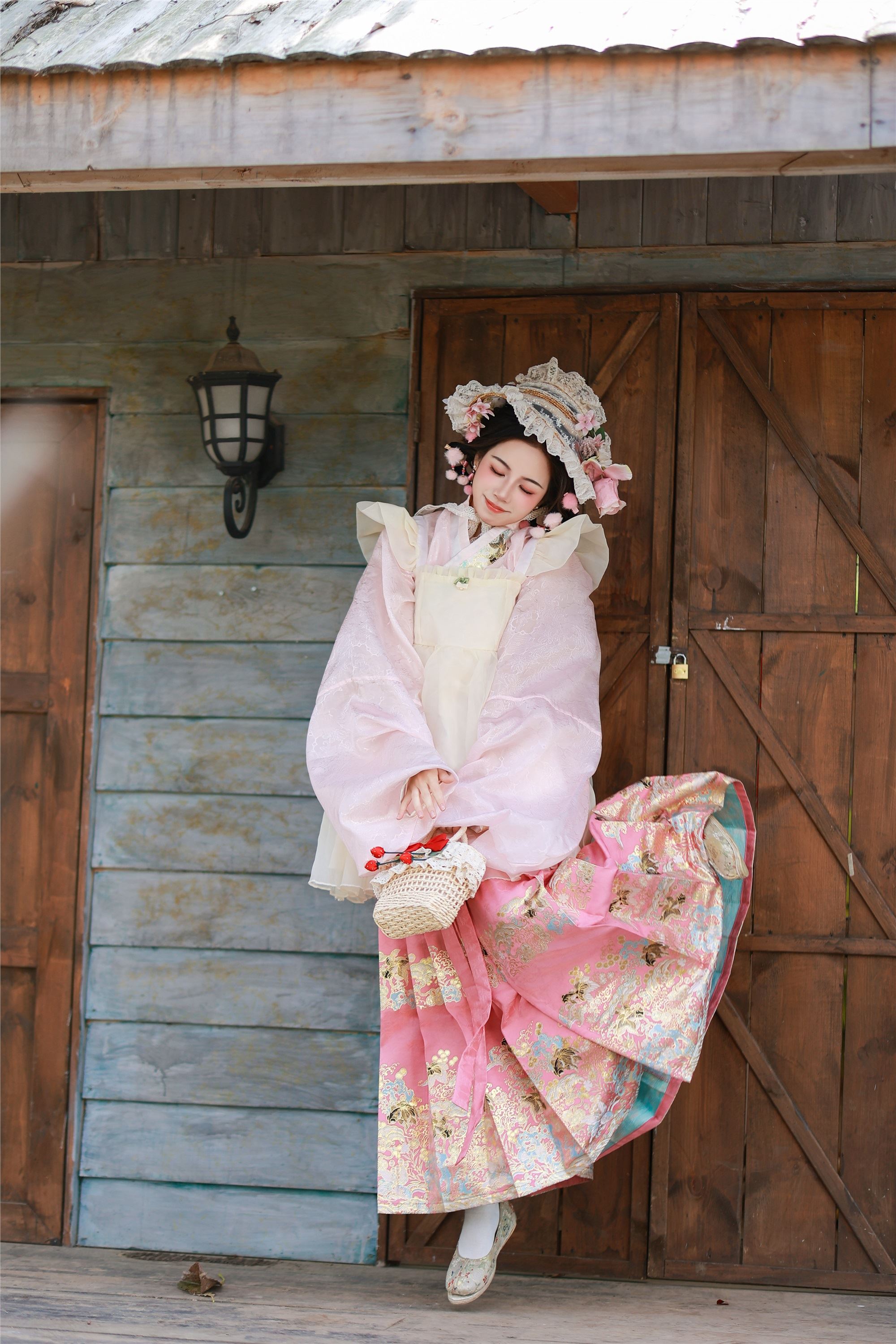 YITUYU艺图语 2025.02.01 草莓甜心 小杜同学